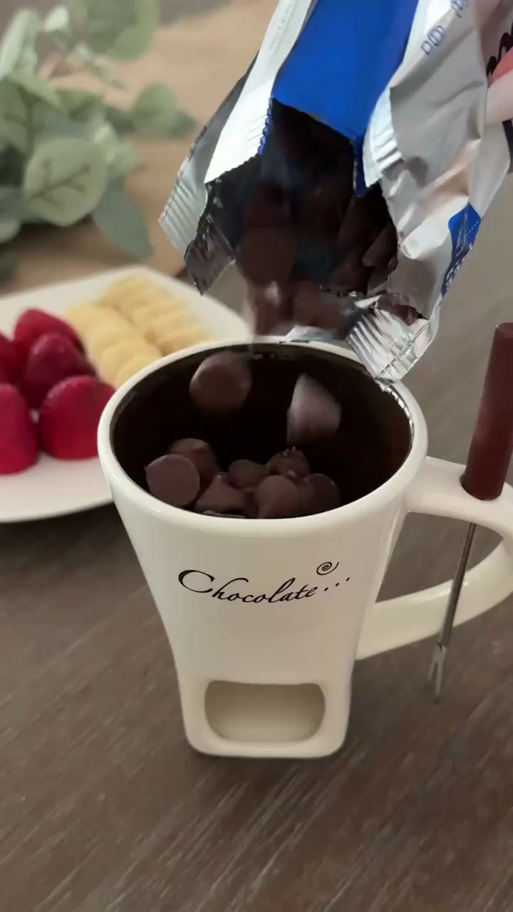 MugMelts Choco blanc en vidéo : le chocolat fond au-dessus de la bougie